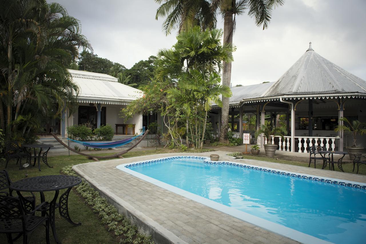 Auberge Chez Plume Anse Boileau Exterior photo